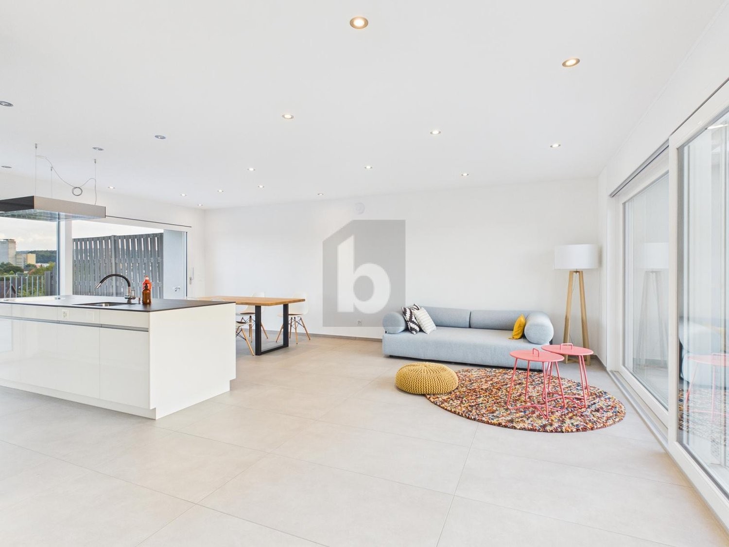 Appartamento attico di 3 ½ locali, foto 3 di 4