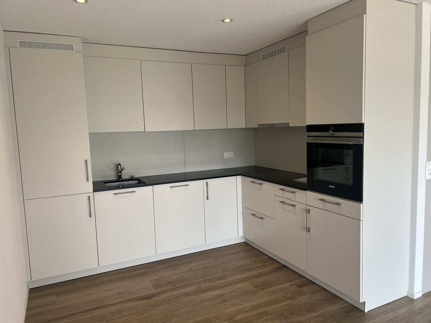 Appartamento di 3 ½ locali, foto 1 di 8