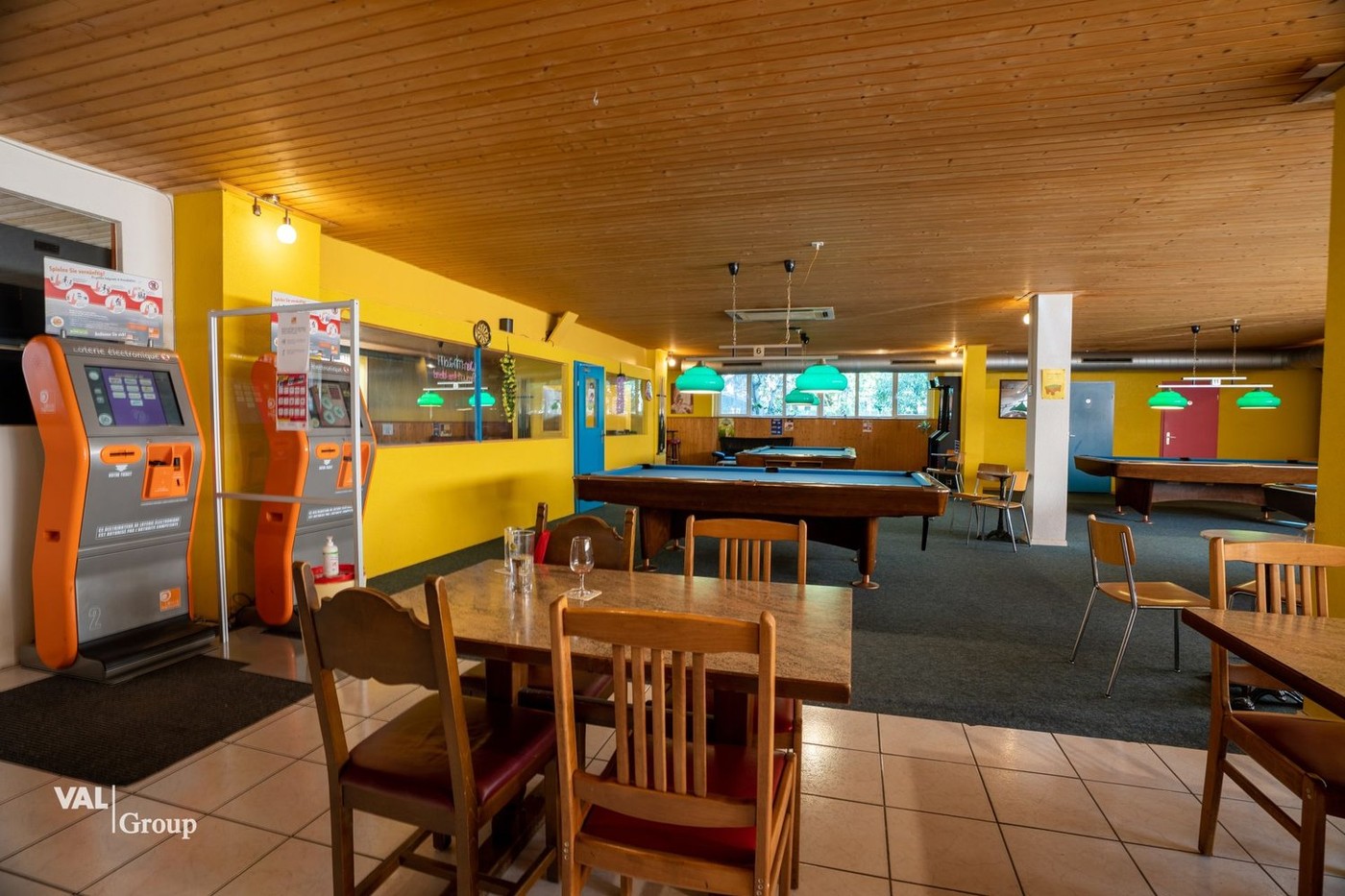 Living / commercial building