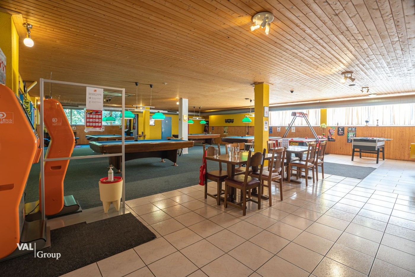 Living / commercial building