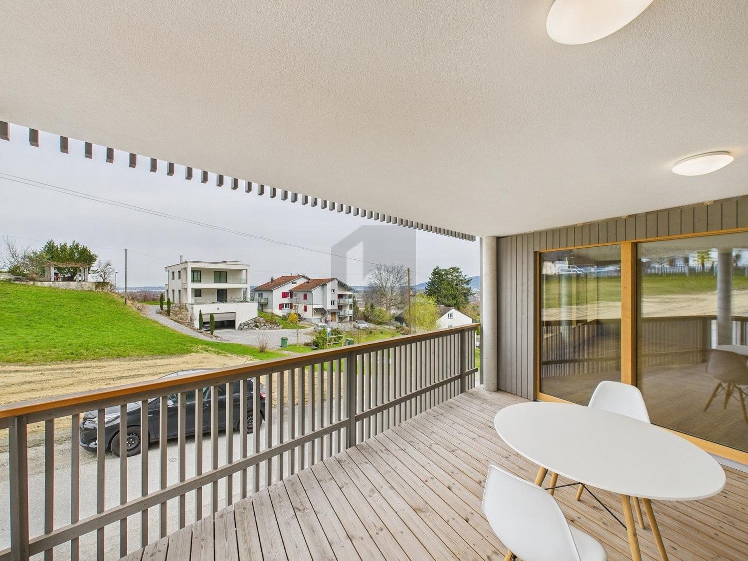 85m² office