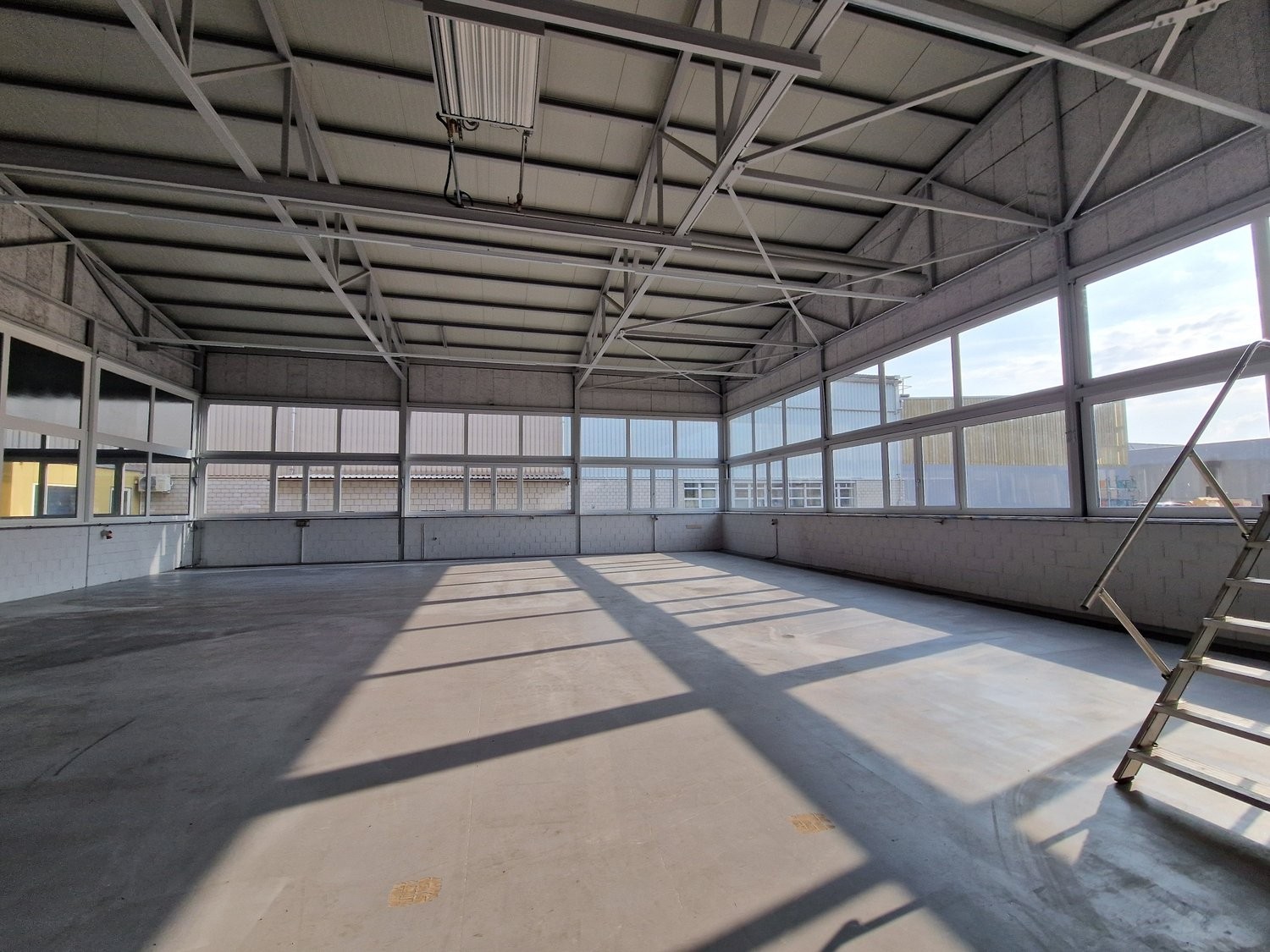 721m² commerciale
