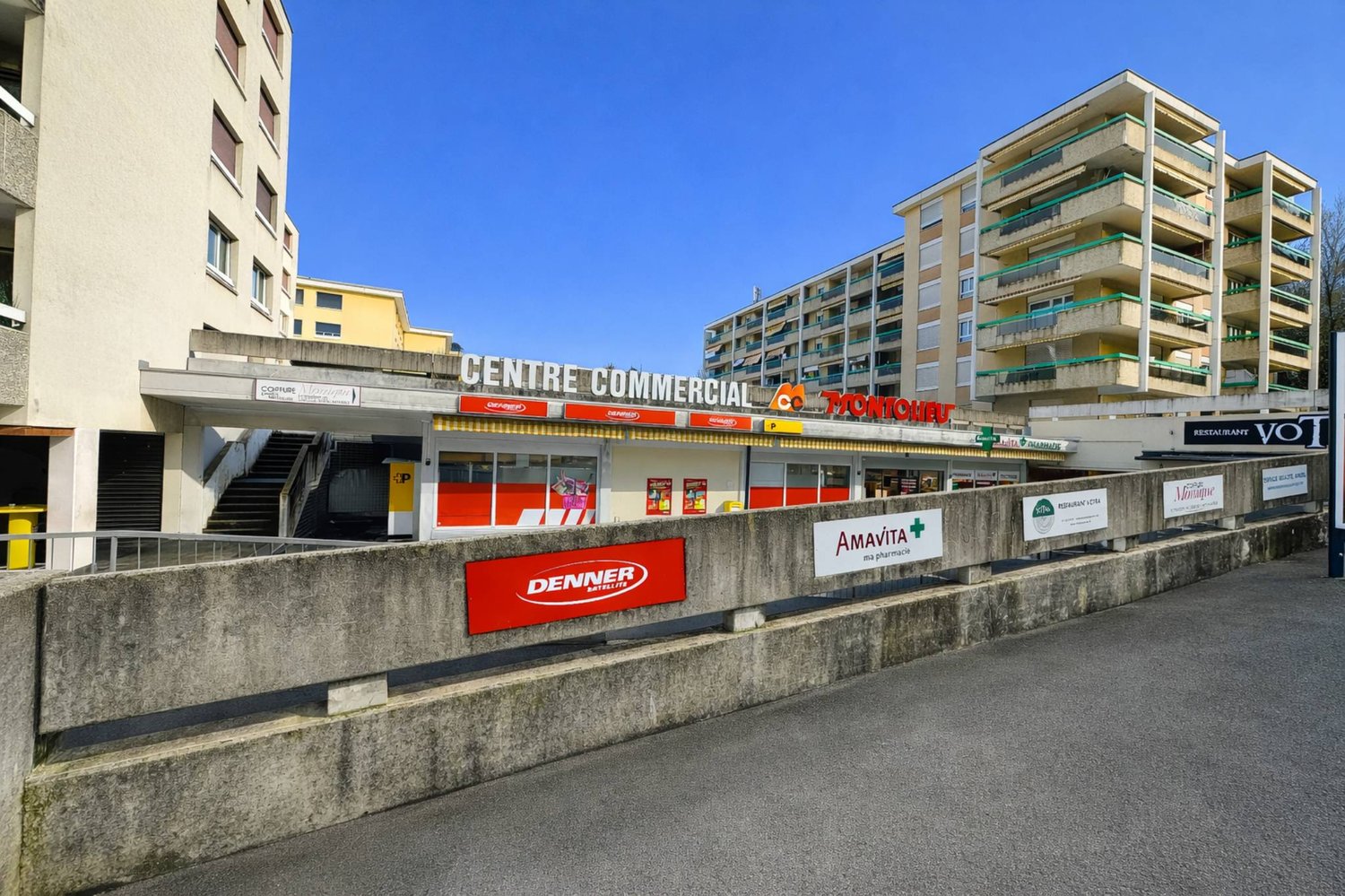 102m² arcade, foto 1 di 3