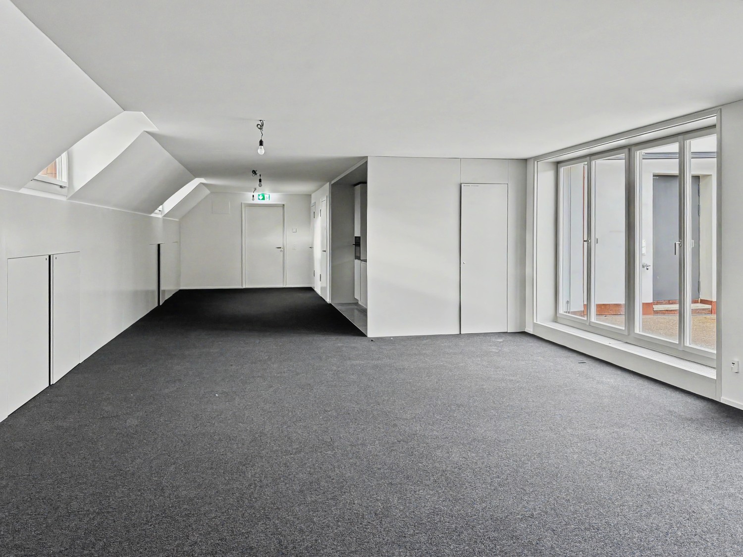 186m² office