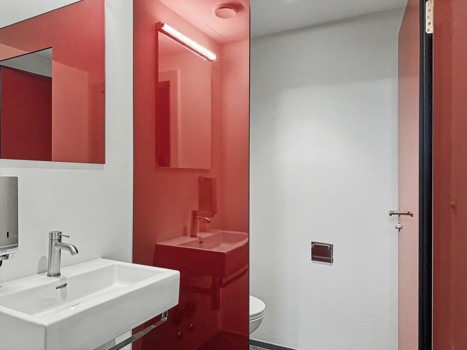 186m² office