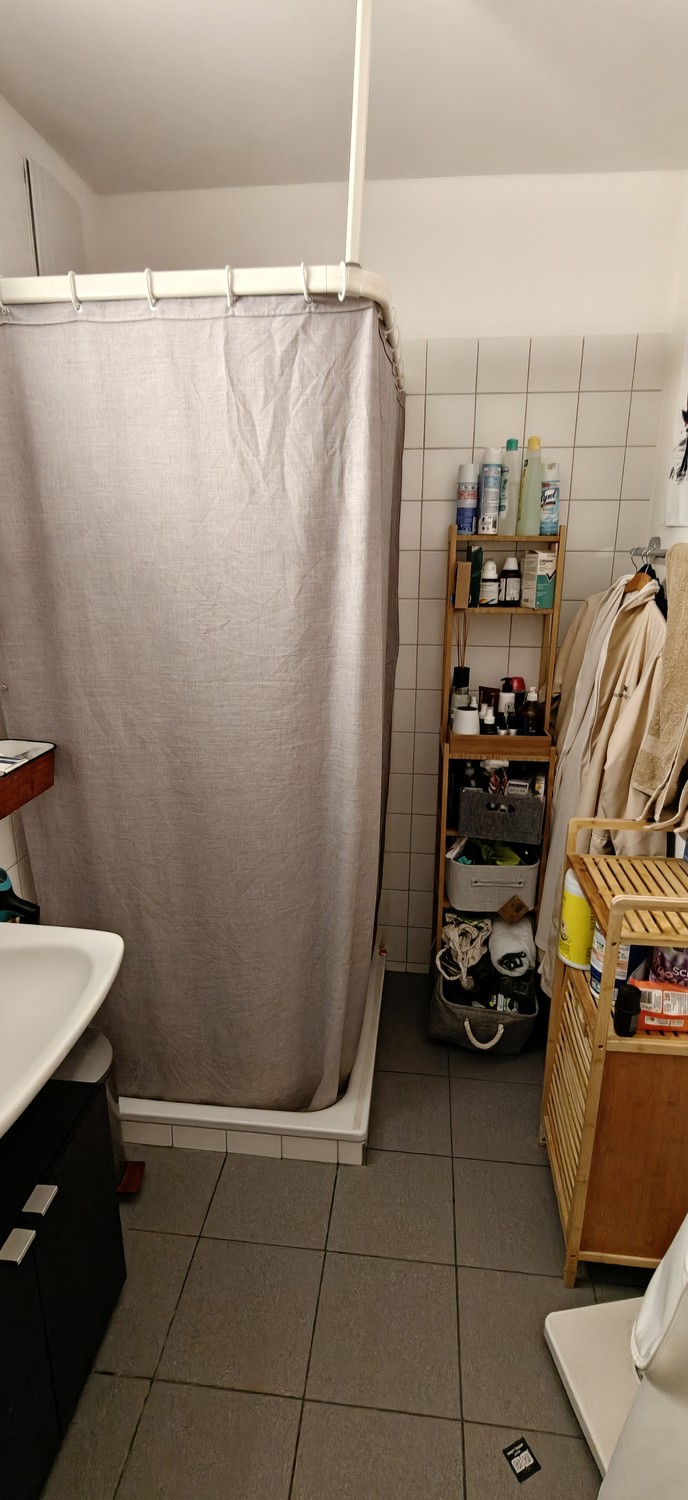 Camera in un appartamento condiviso