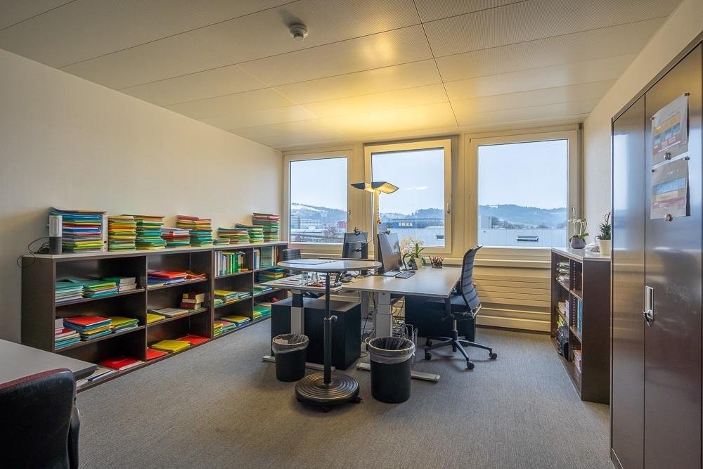 303m² ufficio, foto 5 di 10