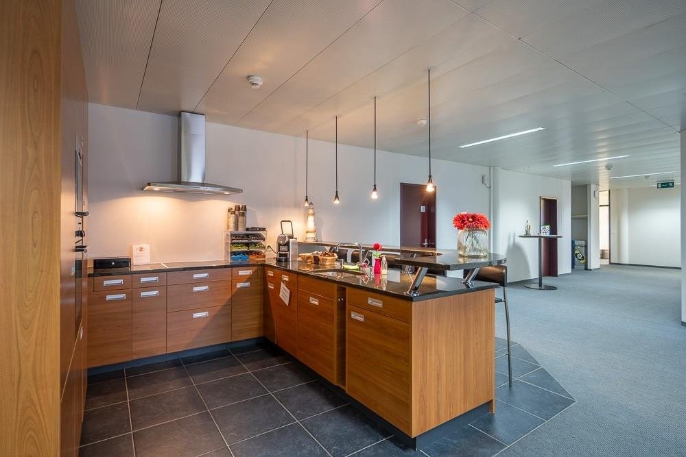 303m² ufficio, foto 9 di 10