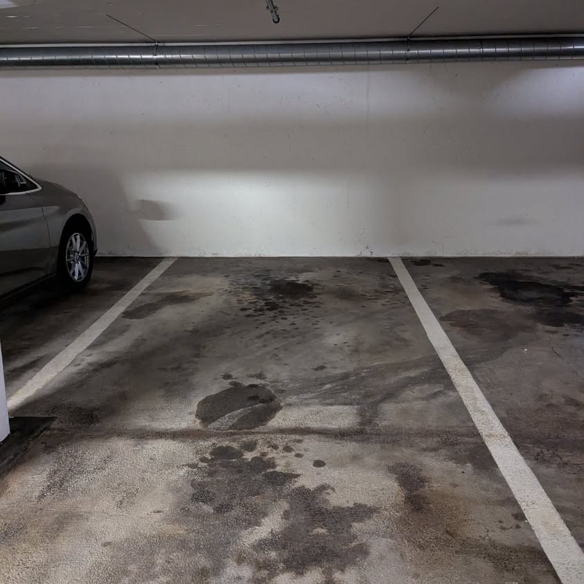 Posto auto interrato di 16m²