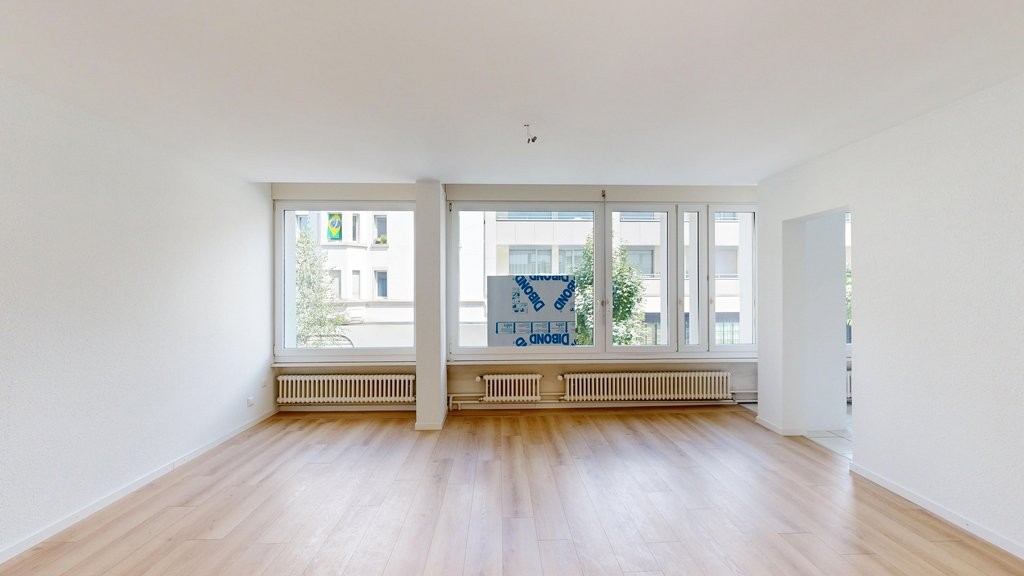 93m² commerciale