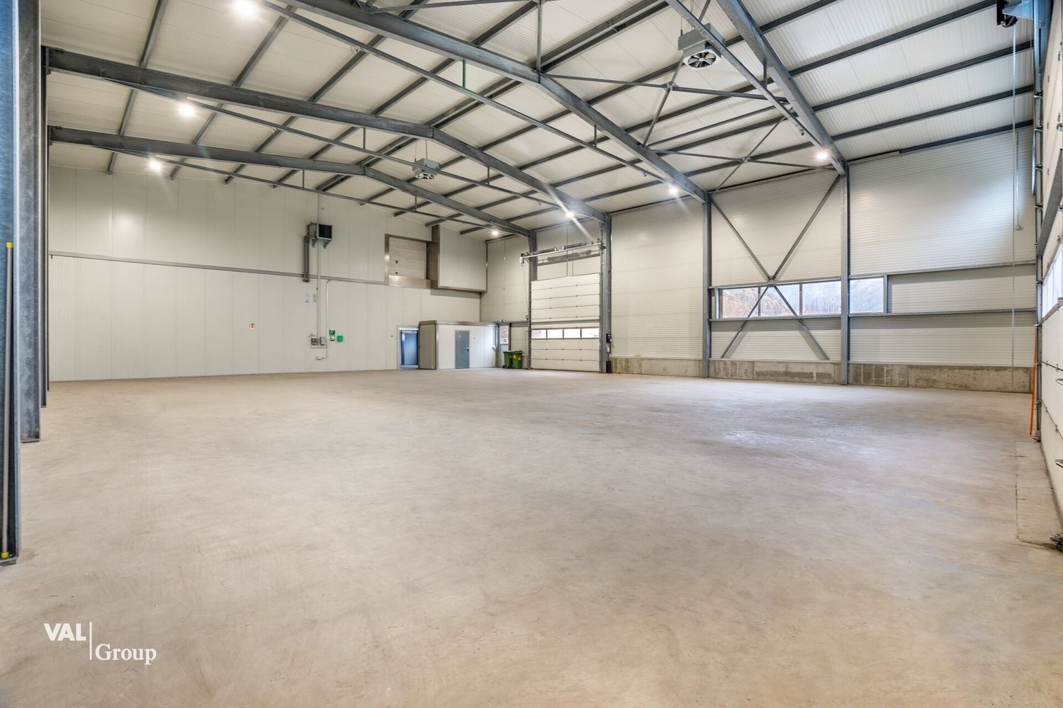 830m² oggetto industriale