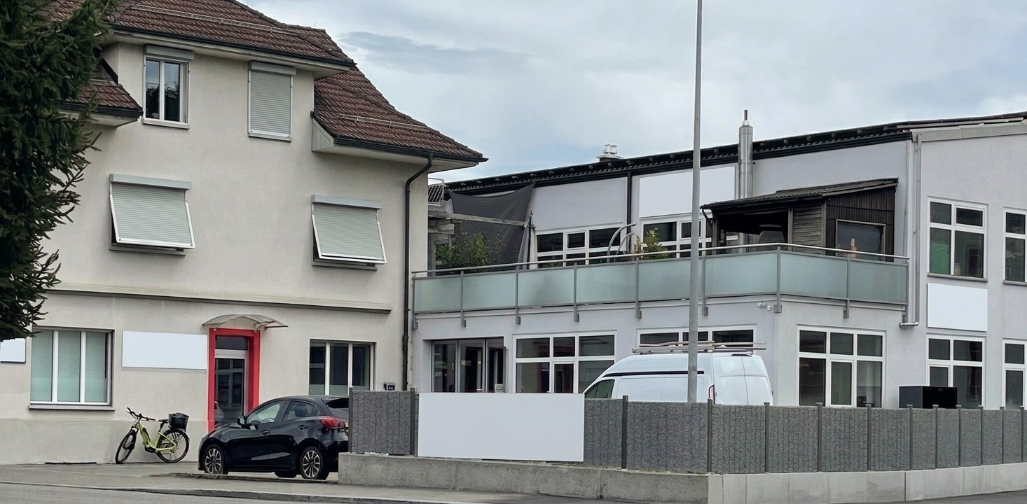300m² commercial