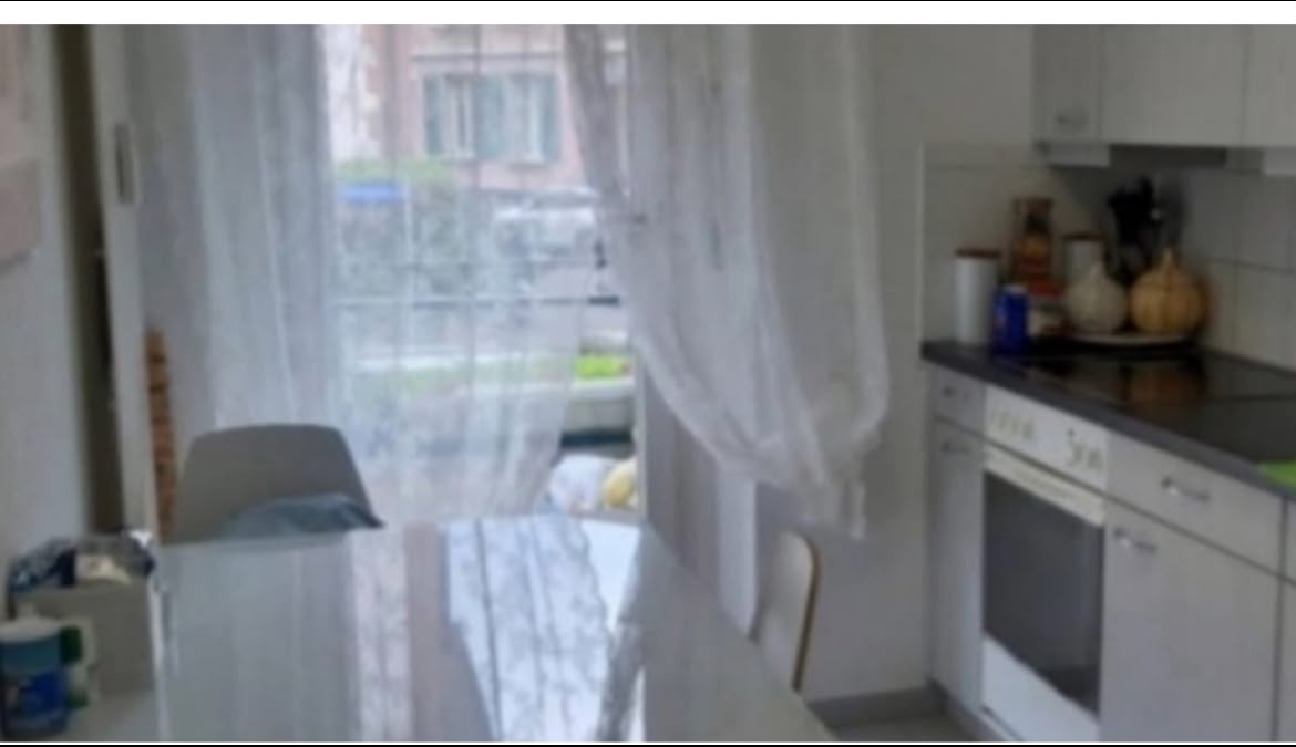 Camera in un appartamento condiviso, foto 1 di 4