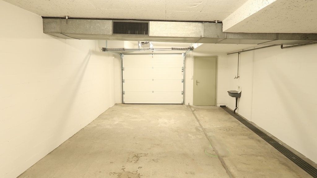 Posto auto in garage