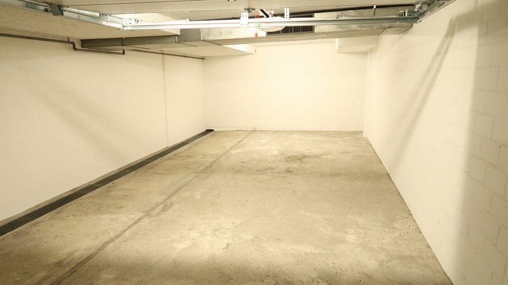 Posto auto in garage