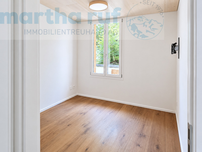 5 rooms apartment