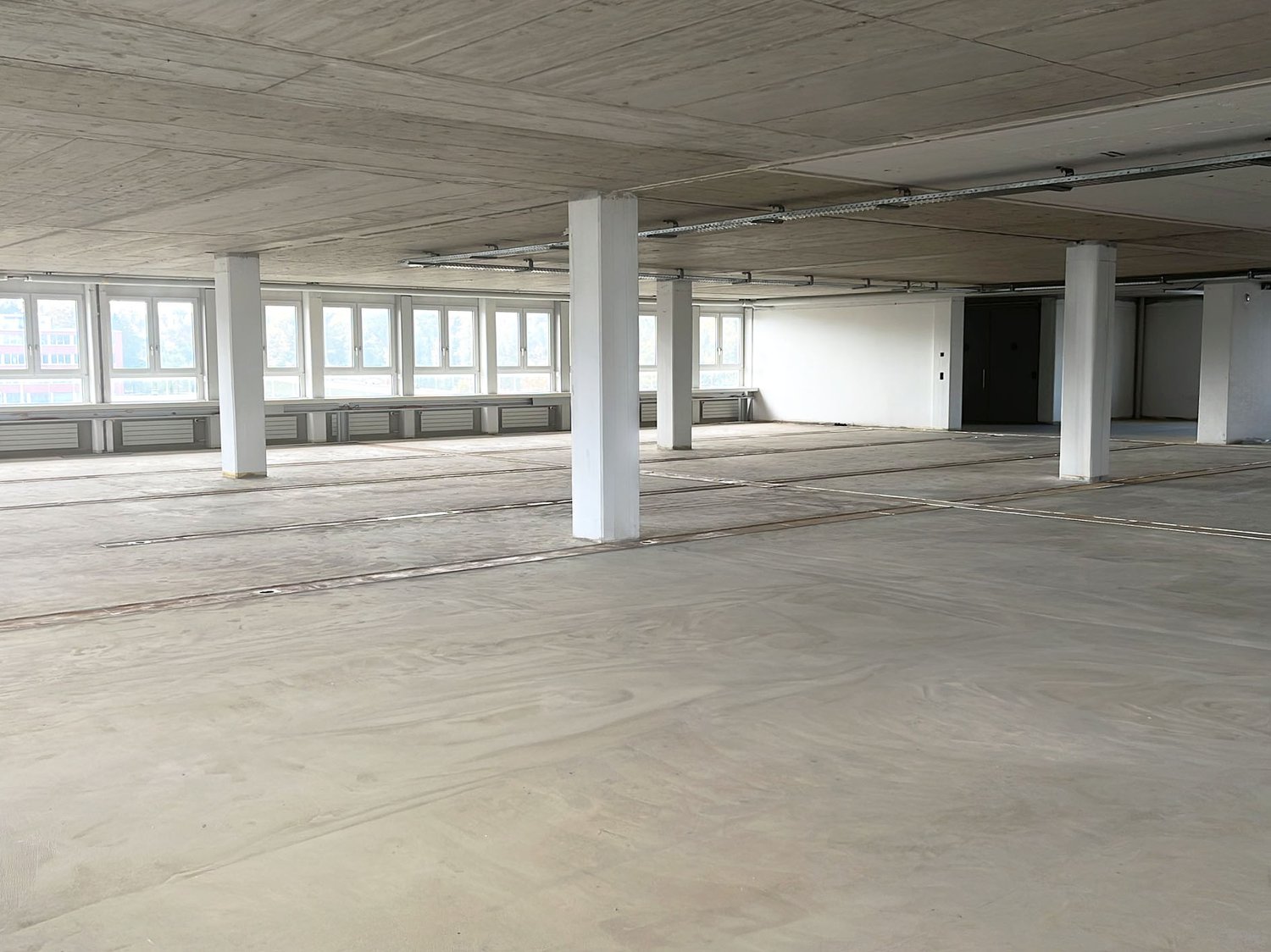 765m² ufficio