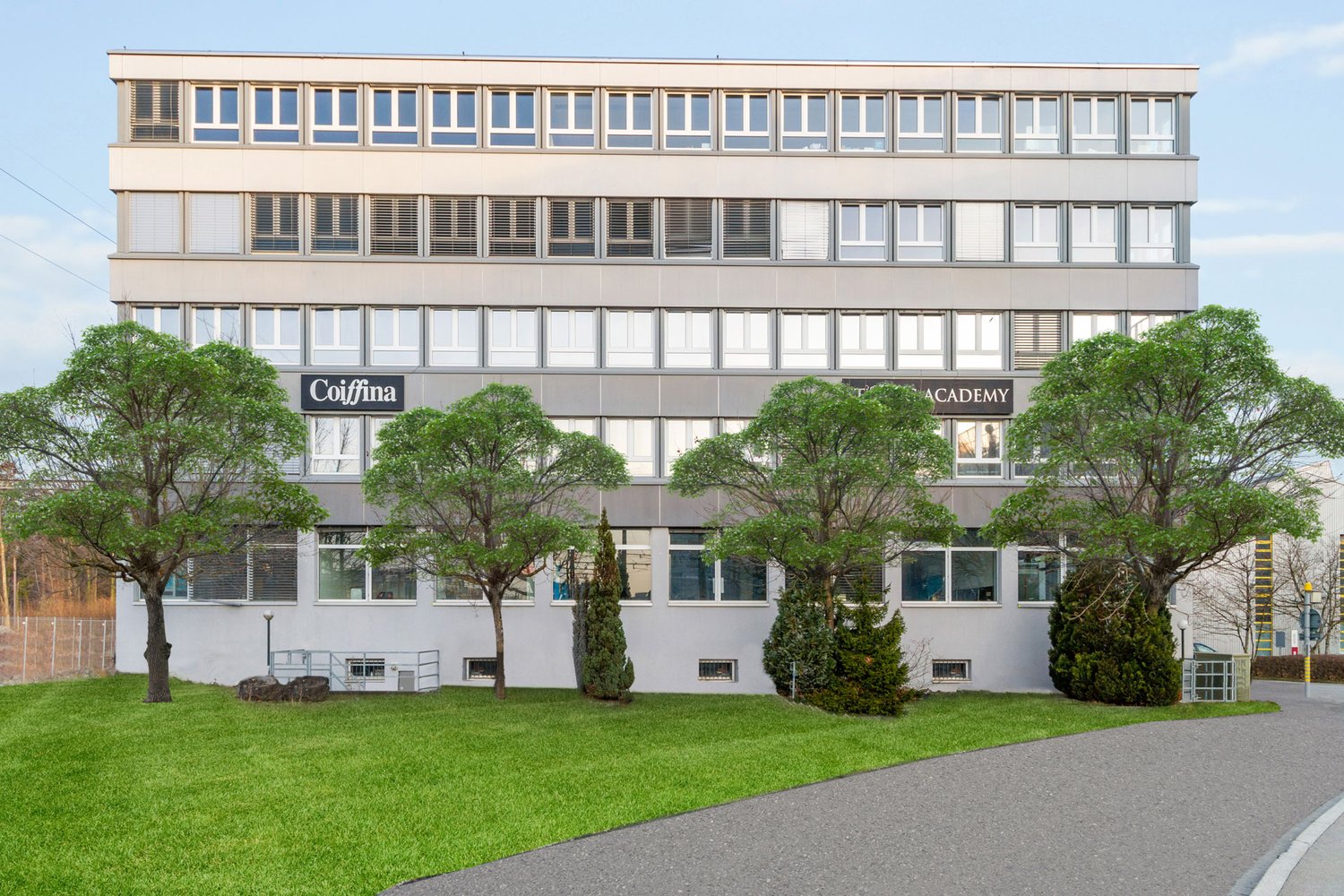765m² ufficio