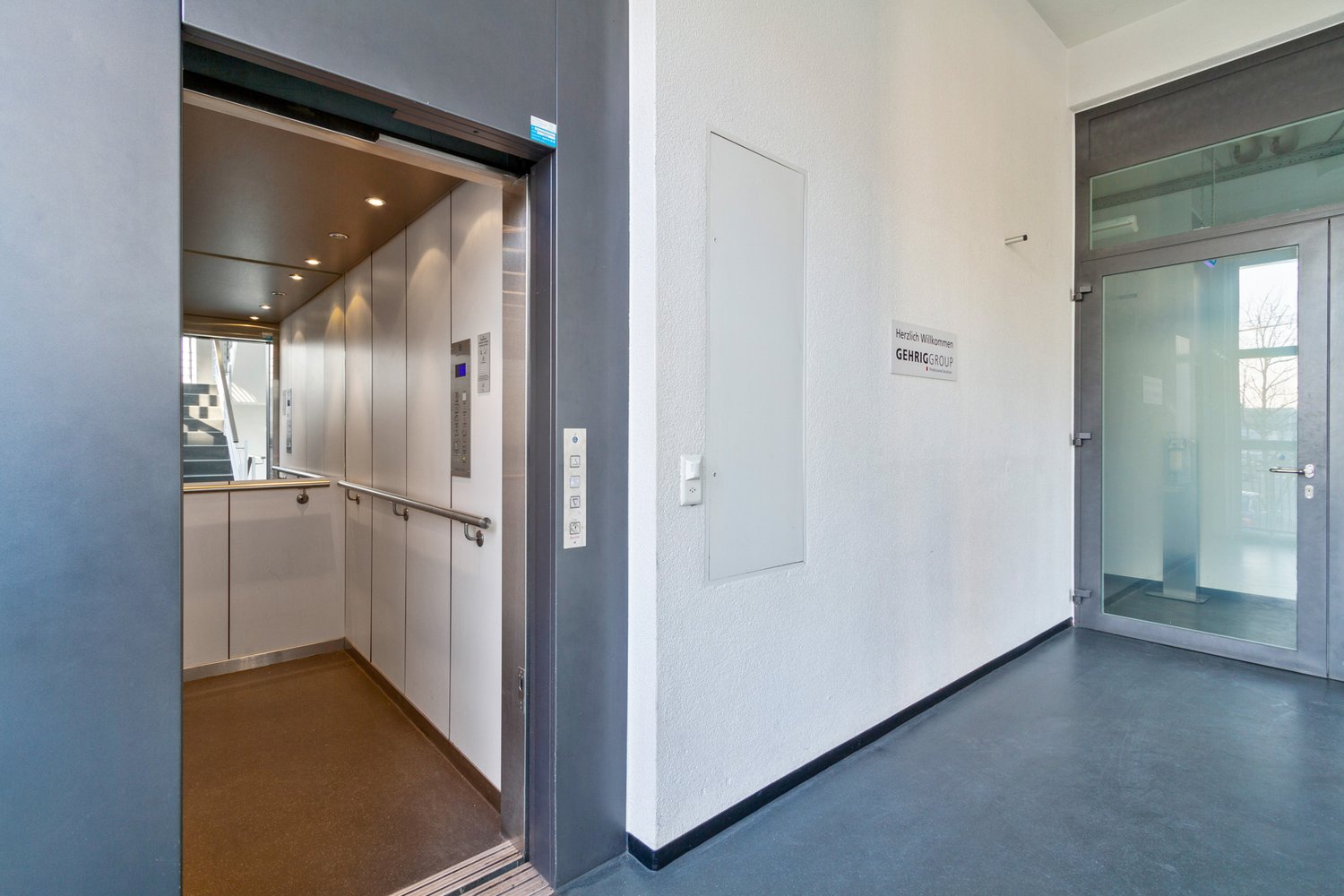 765m² ufficio