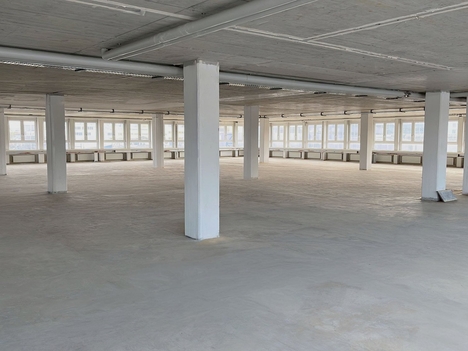 765m² ufficio