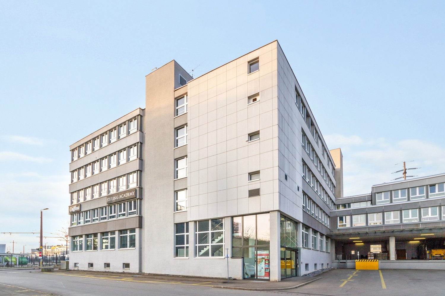 765m² ufficio