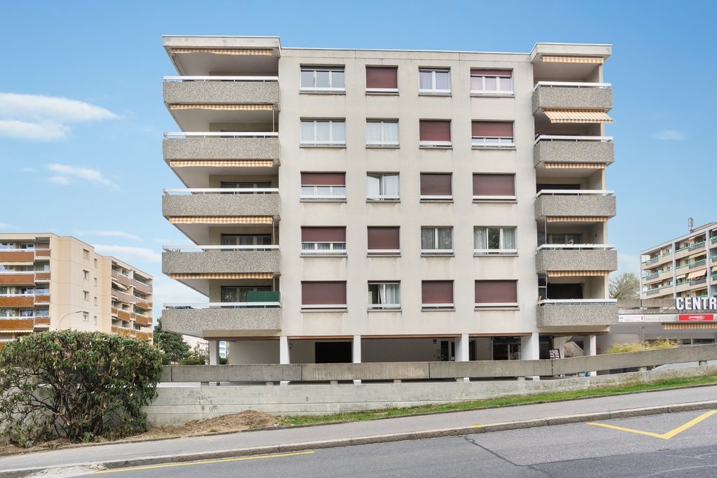85m² shop
