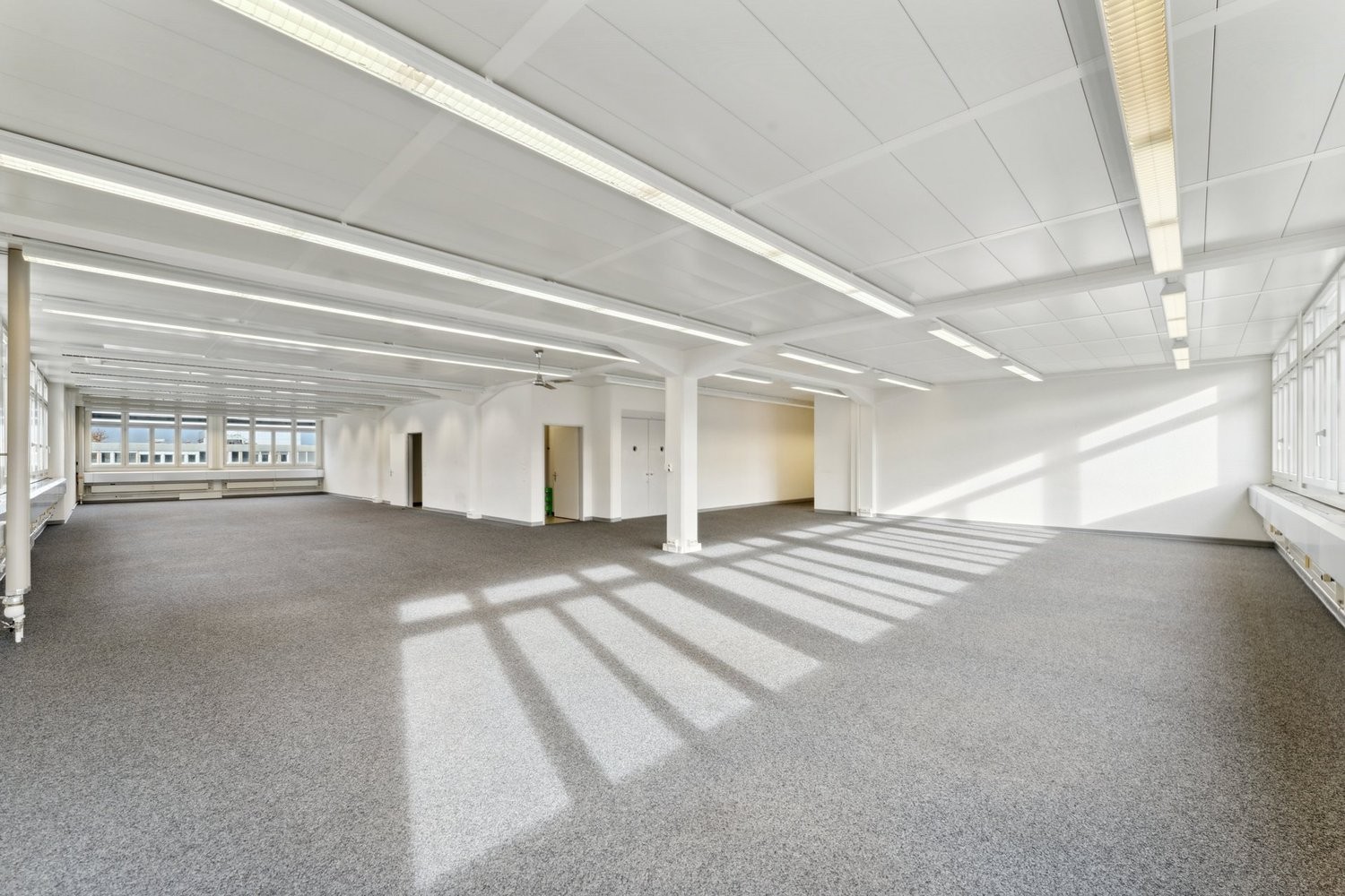Bureau de 300m²