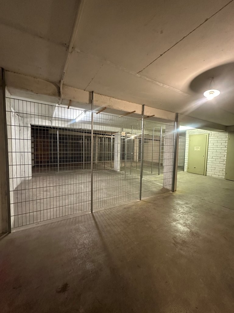 21m² storage room