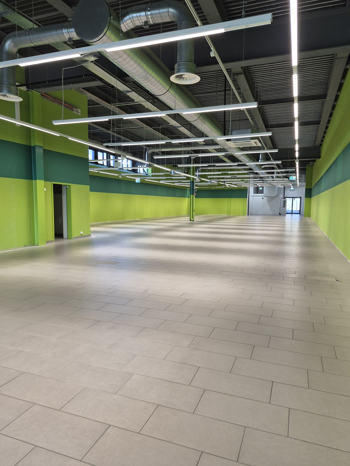 2486m² commerciale