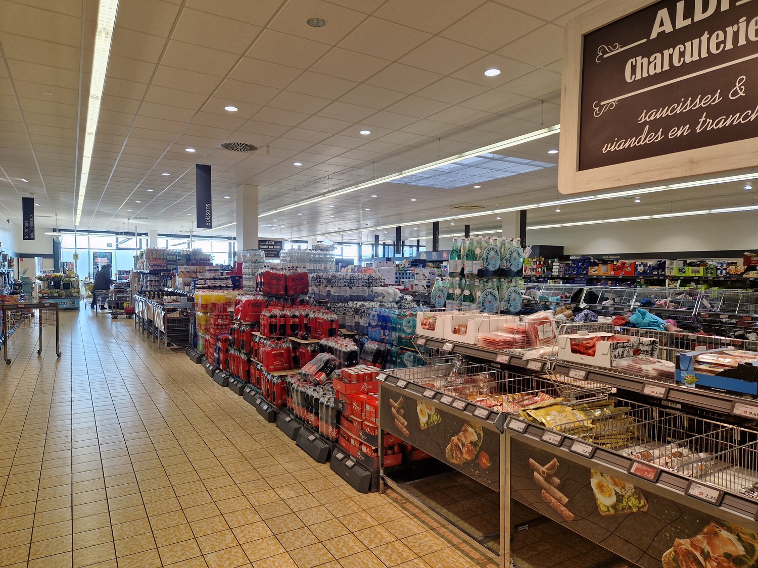 2486m² commerciale