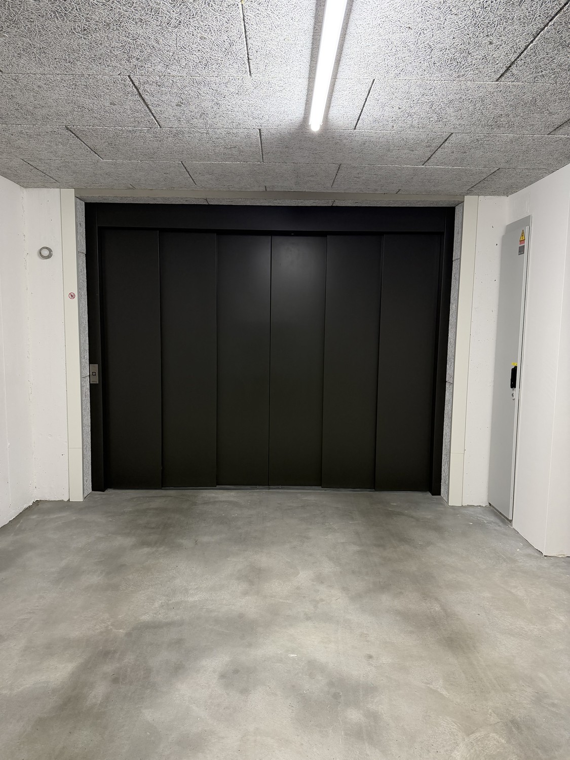 Posto auto sotterraneo di 12-14m²