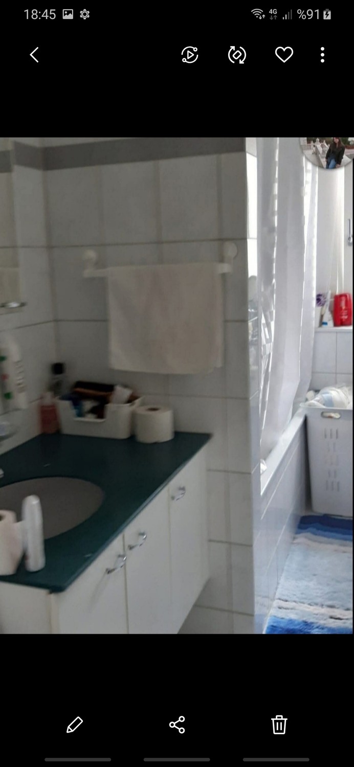 Camera in un appartamento condiviso, foto 4 di 7
