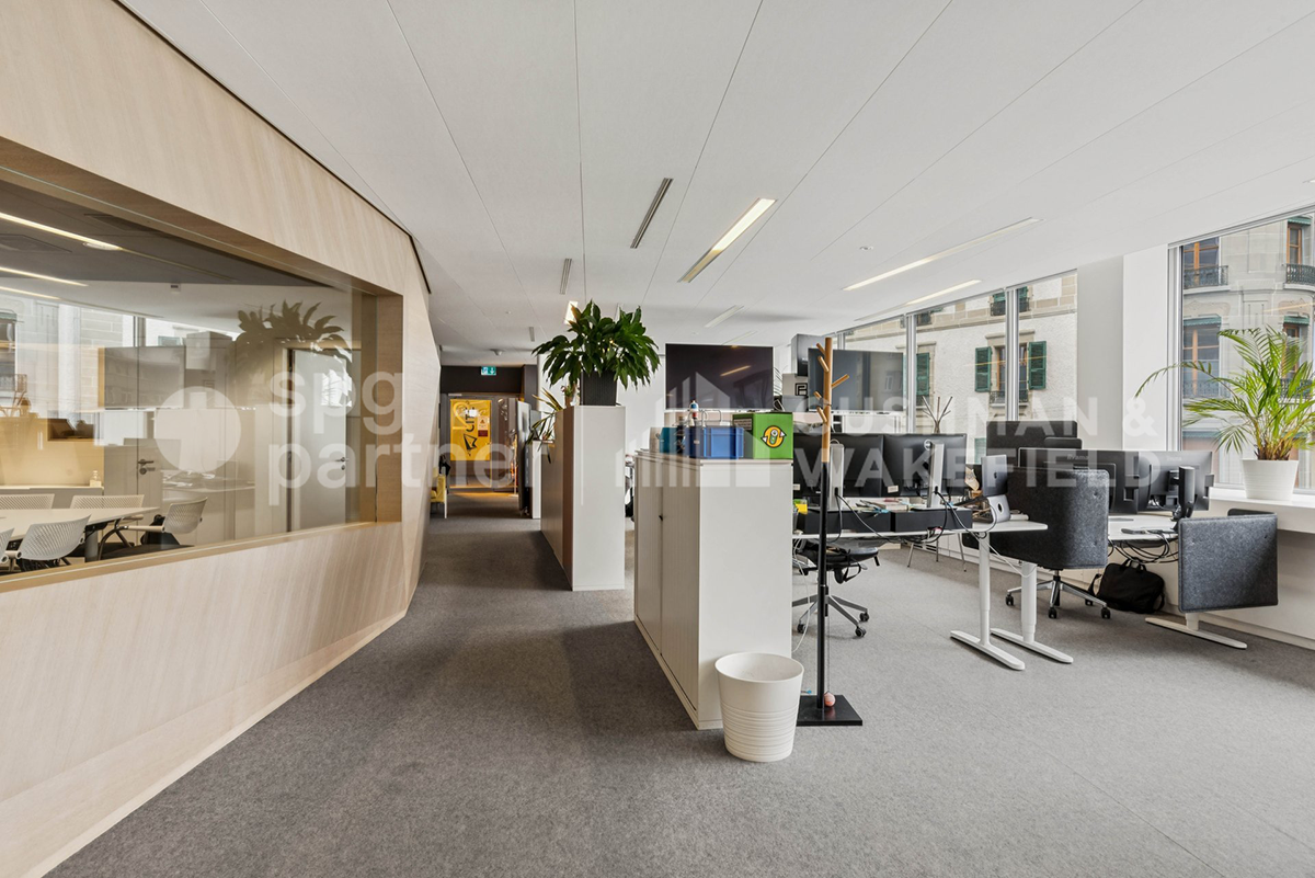 650m² ufficio, foto 2 di 10