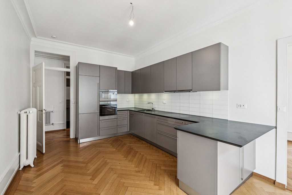 Appartamento di 8 locali, foto 6 di 10