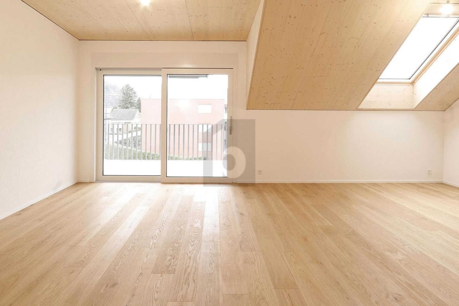 Attico di 3 ½ locali, foto 3 di 4