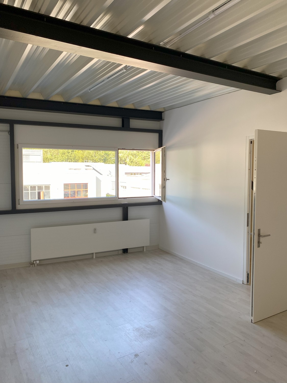 49m² locale per hobby