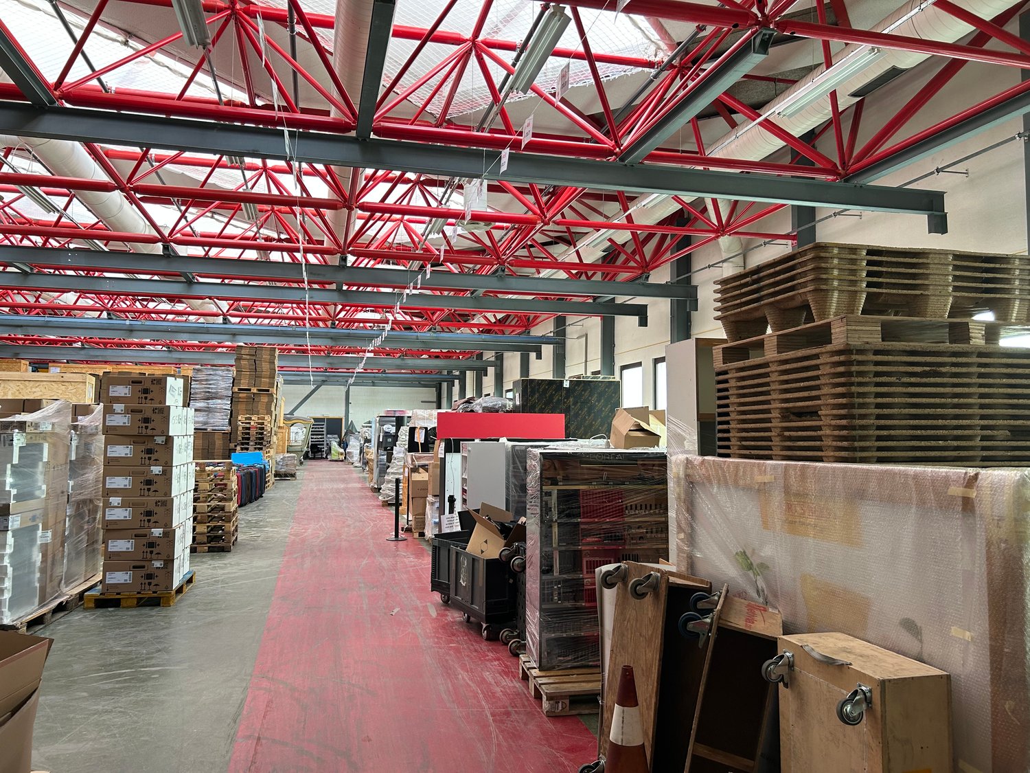 866m² oggetto industriale