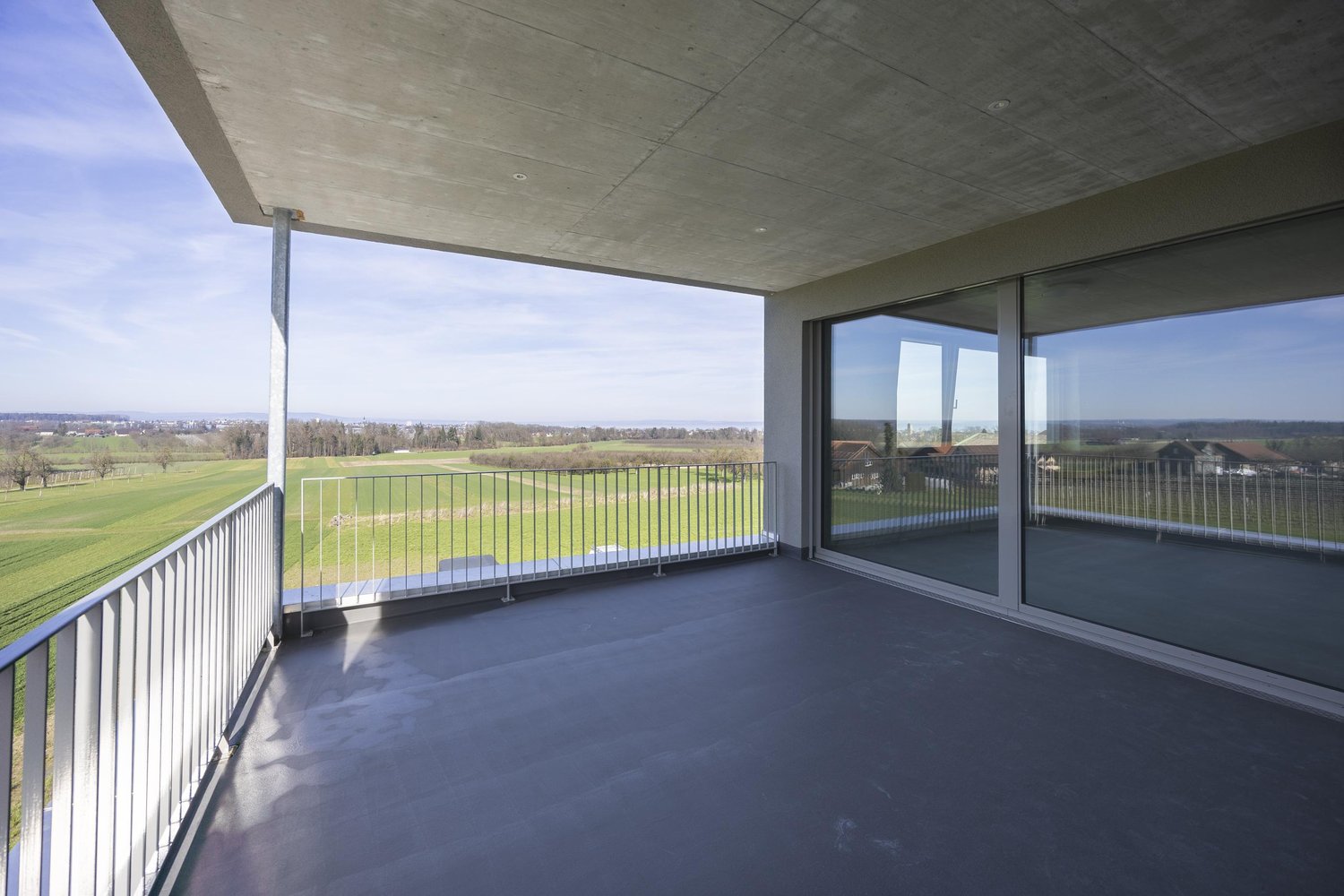 244m² office