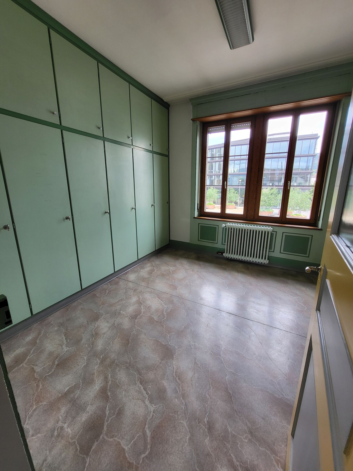 129m² commerciale