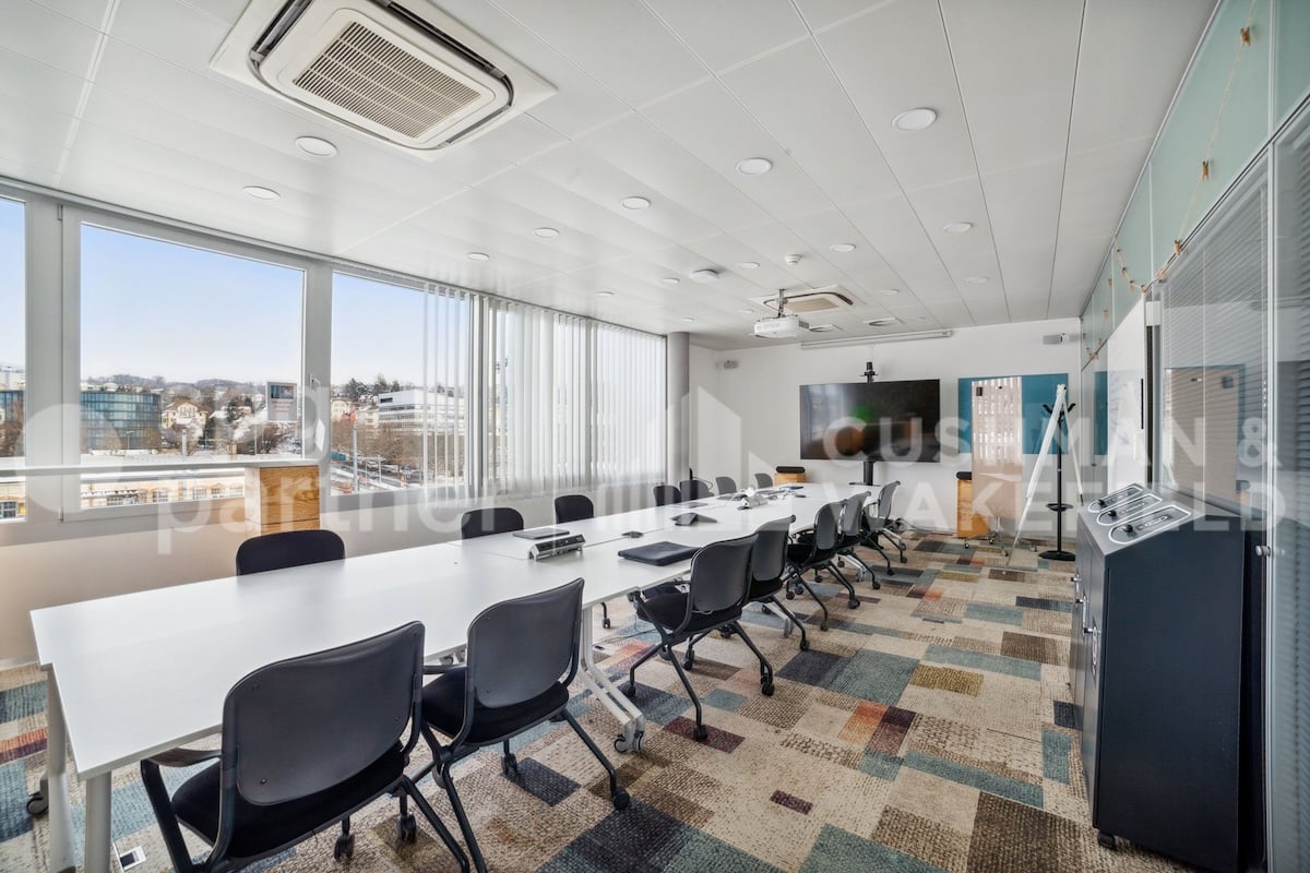 1070m² ufficio