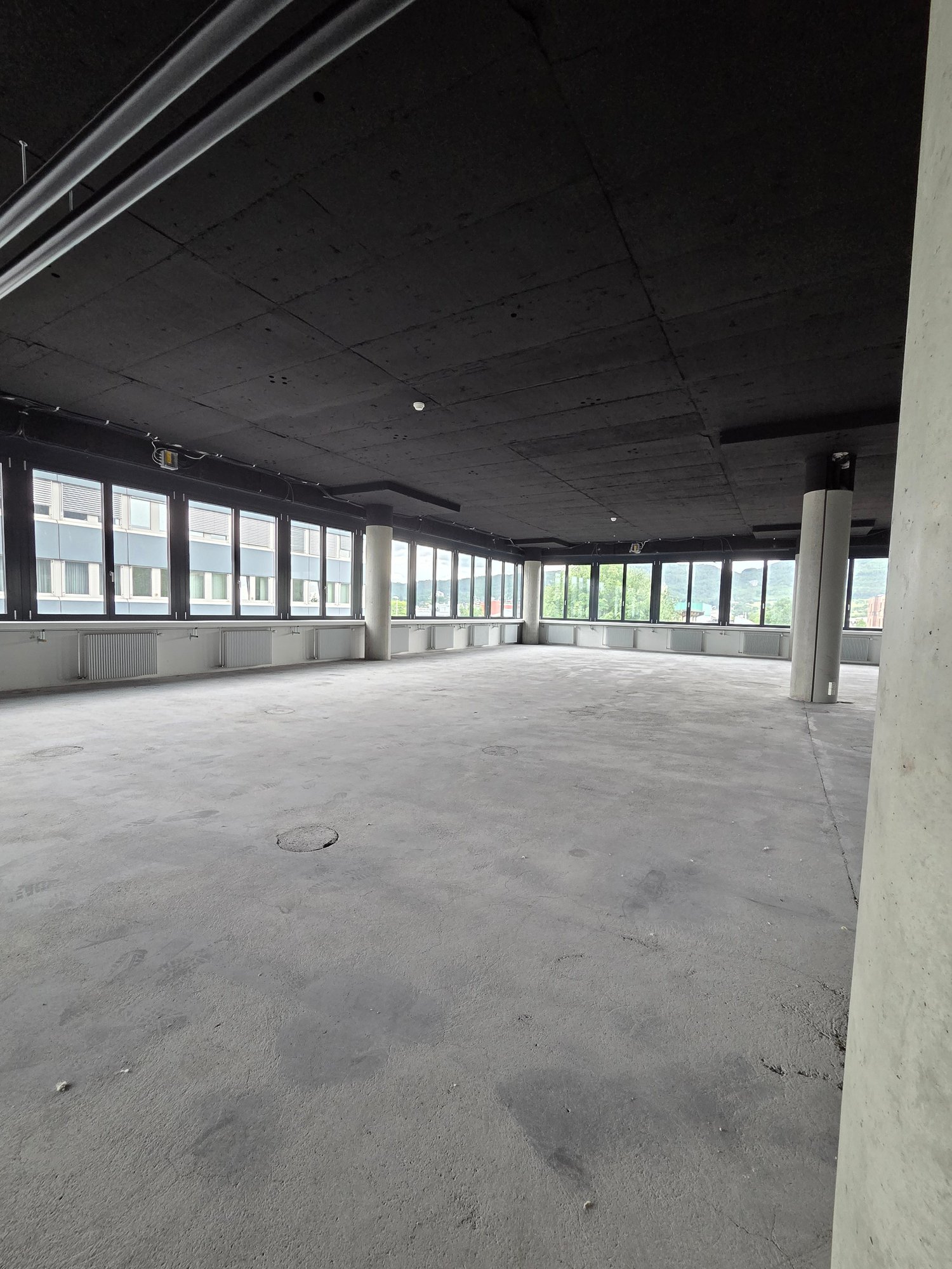 100m² commerciale