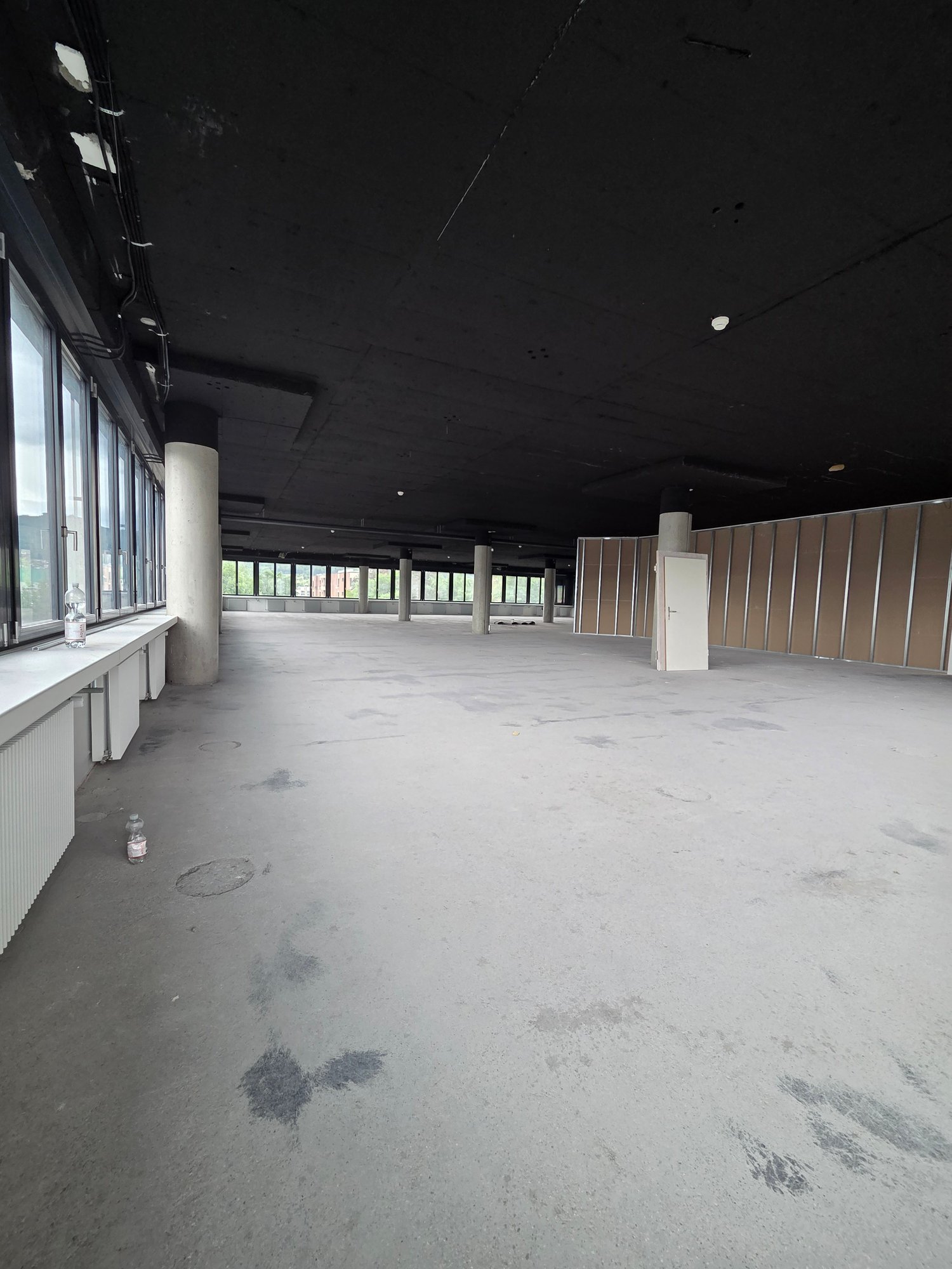 100m² commerciale