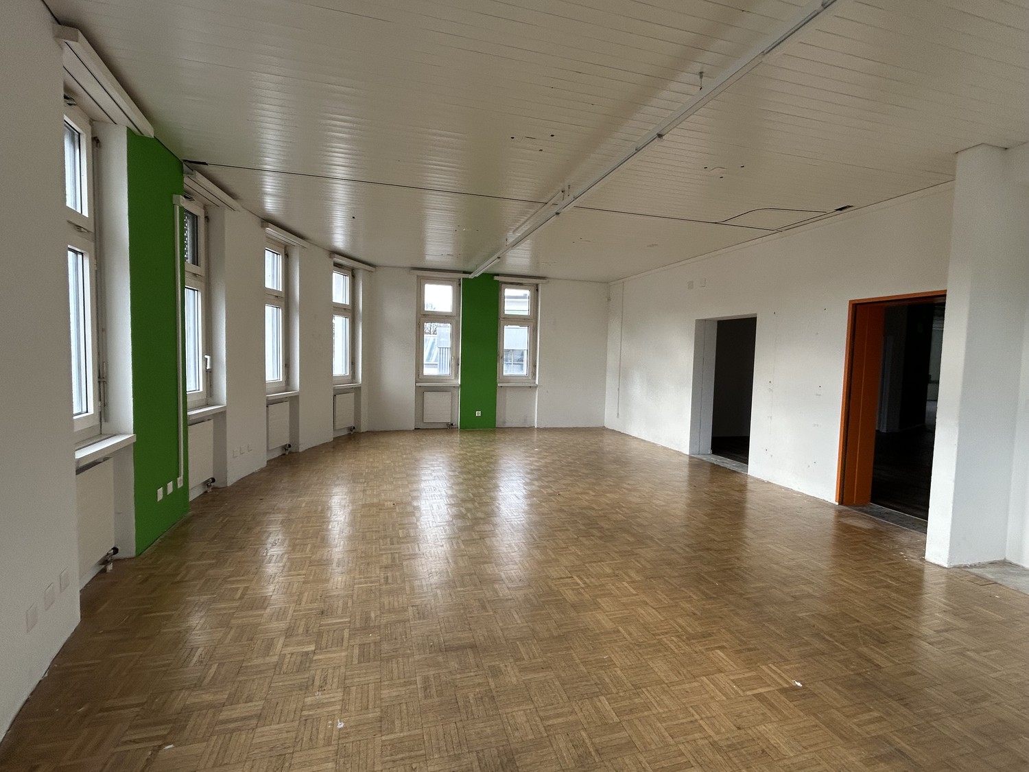 100-500m² bureau