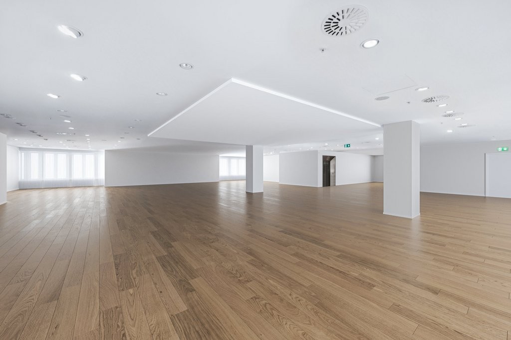 525m² negozio
