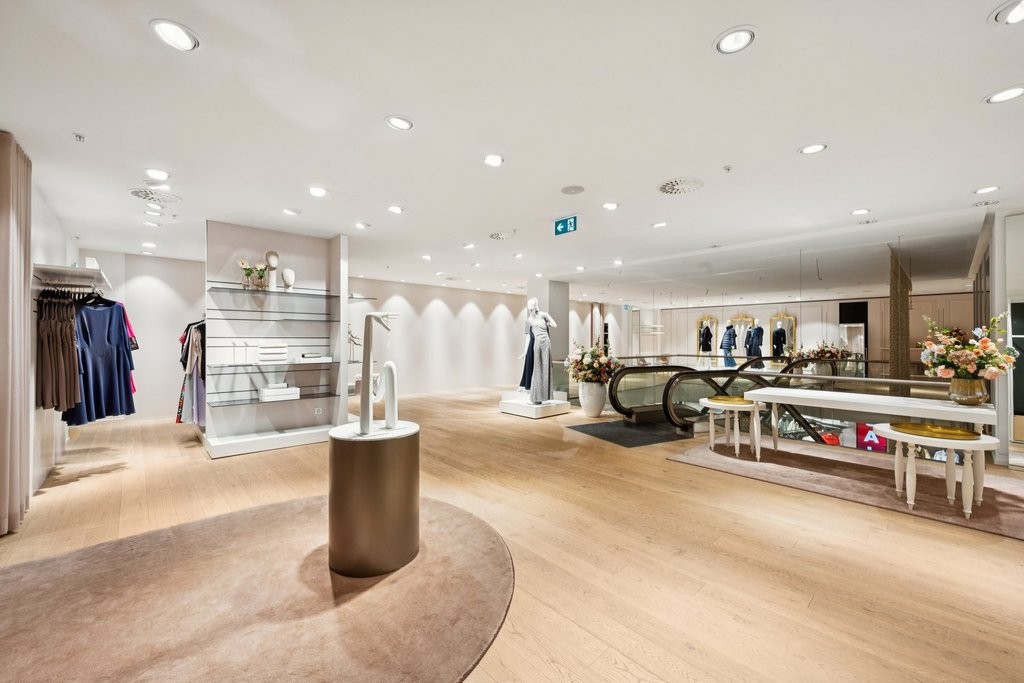 525m² negozio