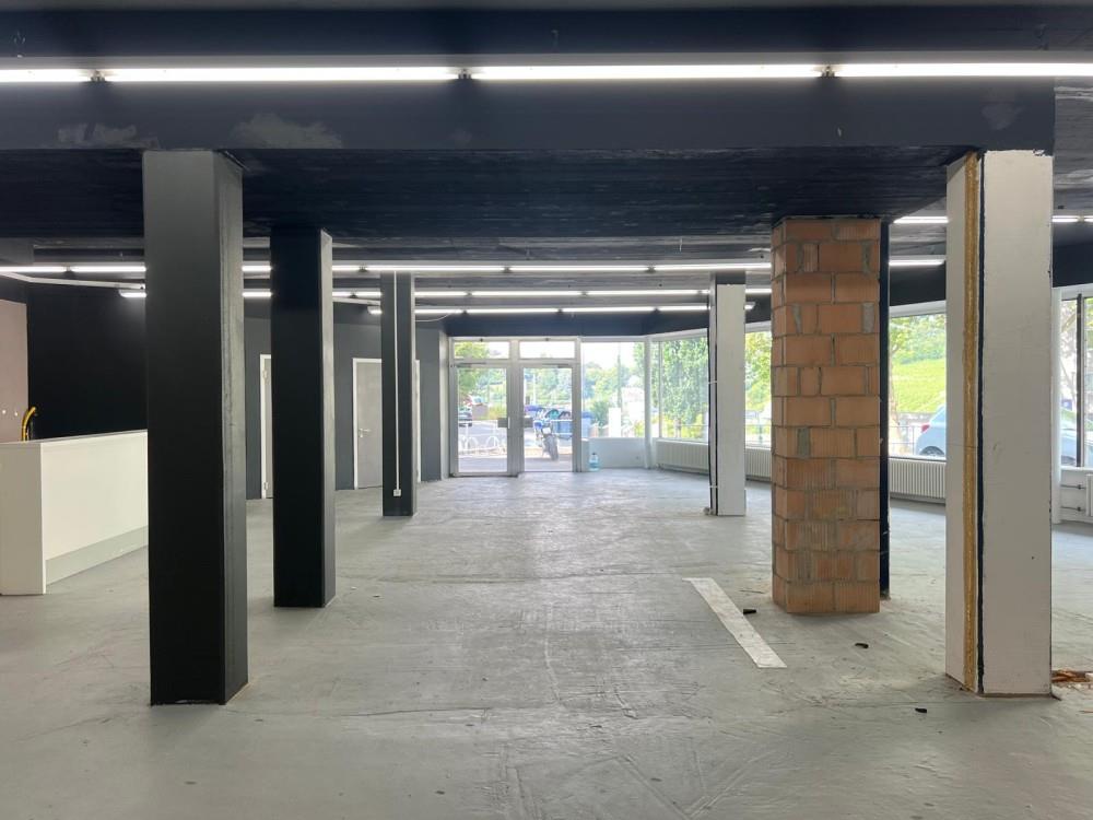 400m² negozio