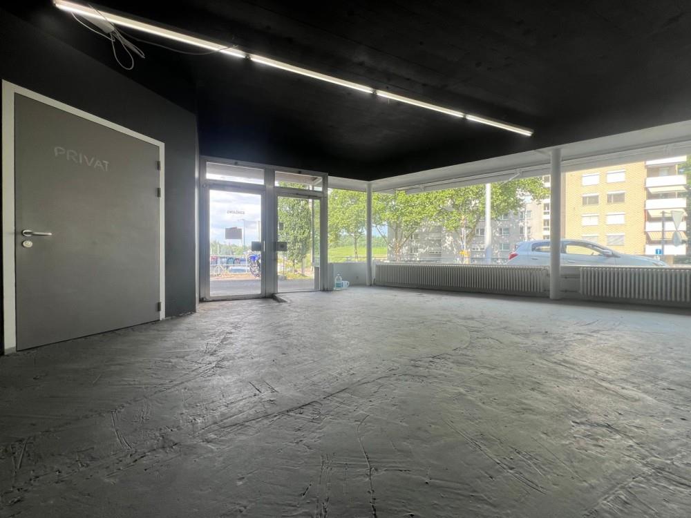 400m² negozio