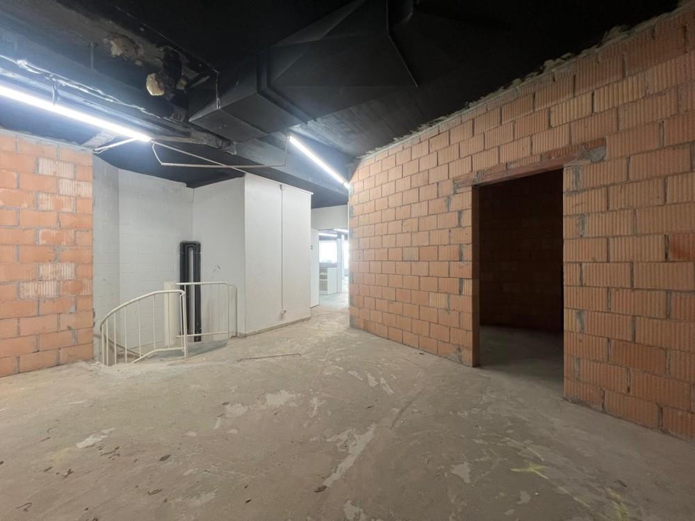 400m² negozio