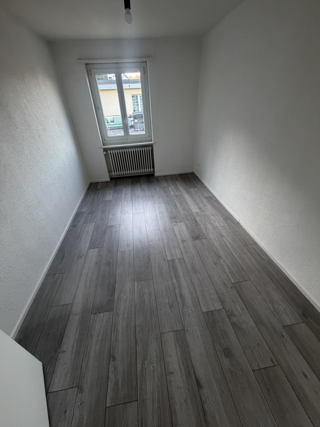 Camera in un appartamento condiviso, foto 2 di 5