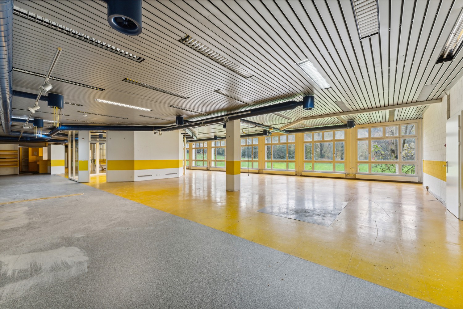 625m² bureau